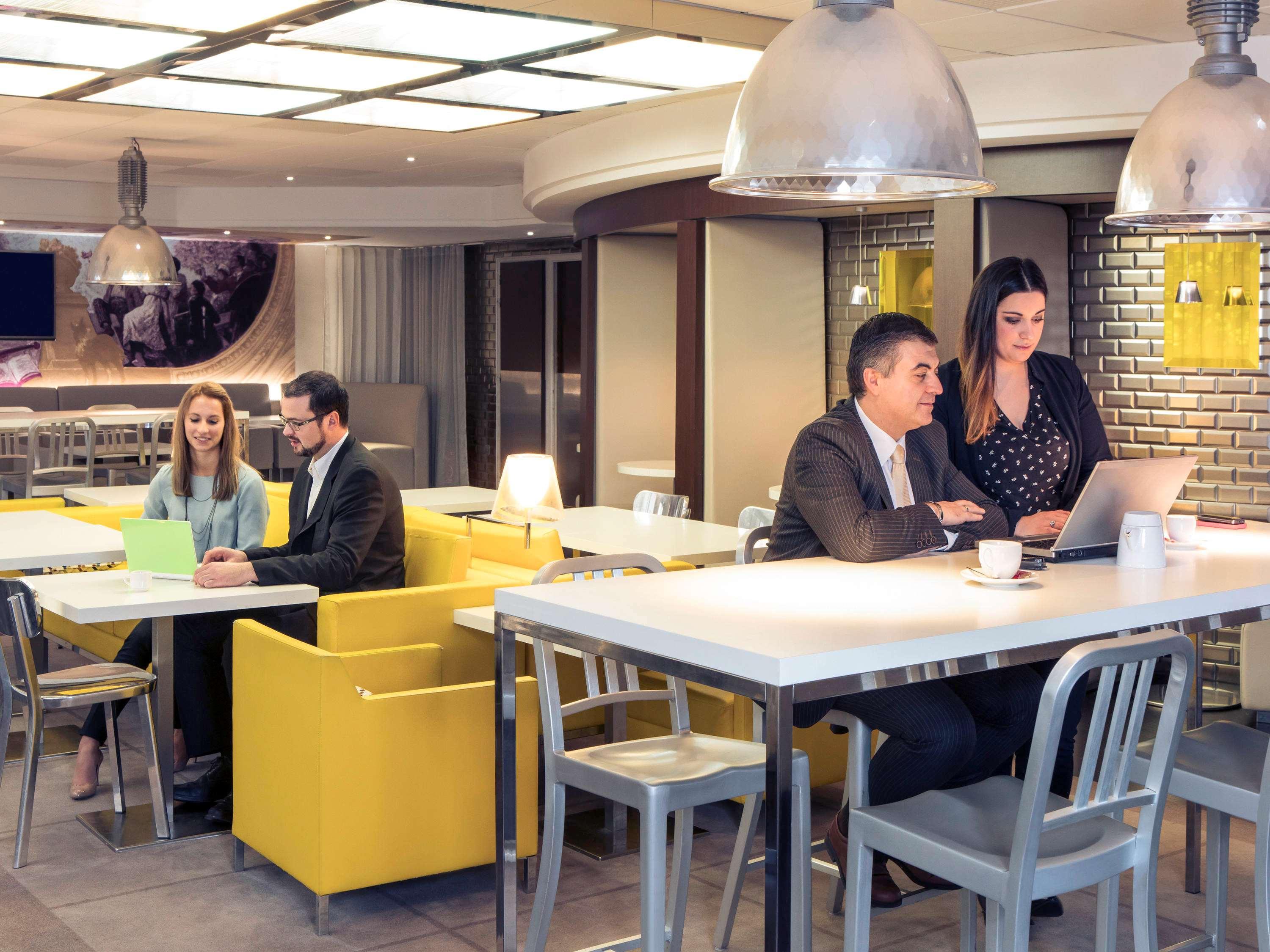 Mercure Paris Massy Gare Tgv Exterior photo